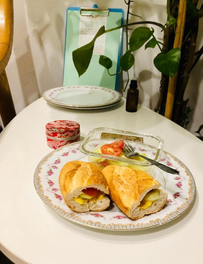 Simple & Cozy Hanoi Homestay エクステリア 写真